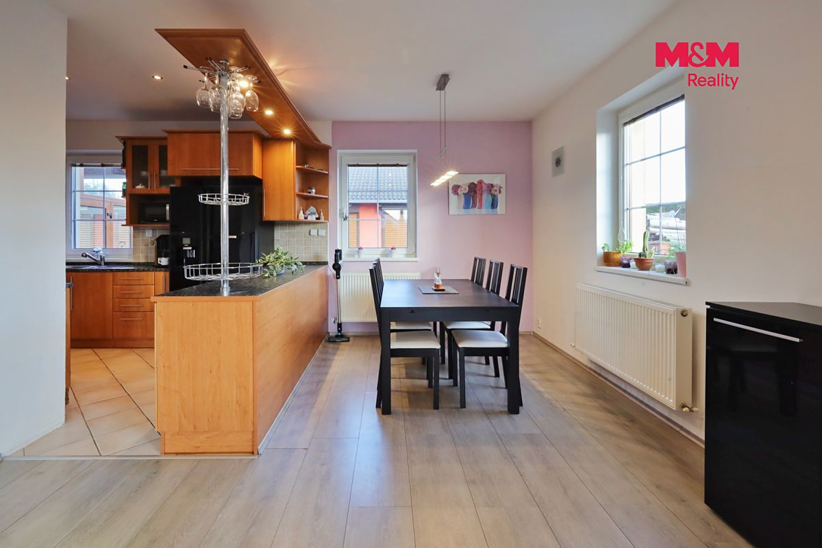 Prodej rodinného domu 165 m², pozemek 2125 m² – fotografie 5