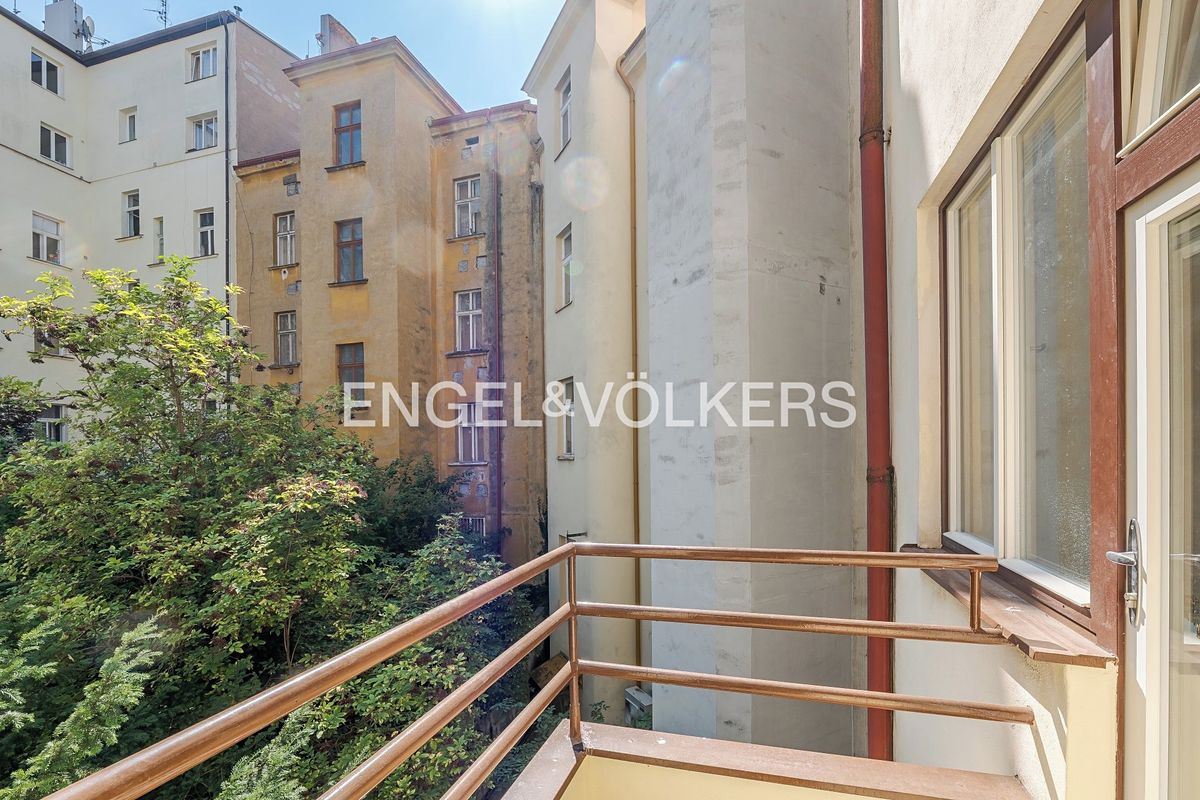 Pronájem bytu 2+kk 67 m² – fotografie 3