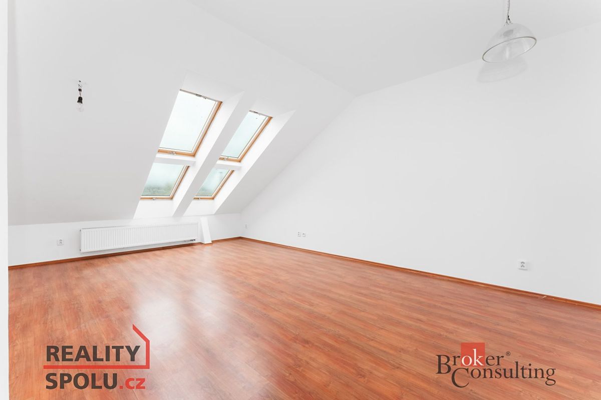 Pronájem bytu 2+kk 70 m² – fotografie 4