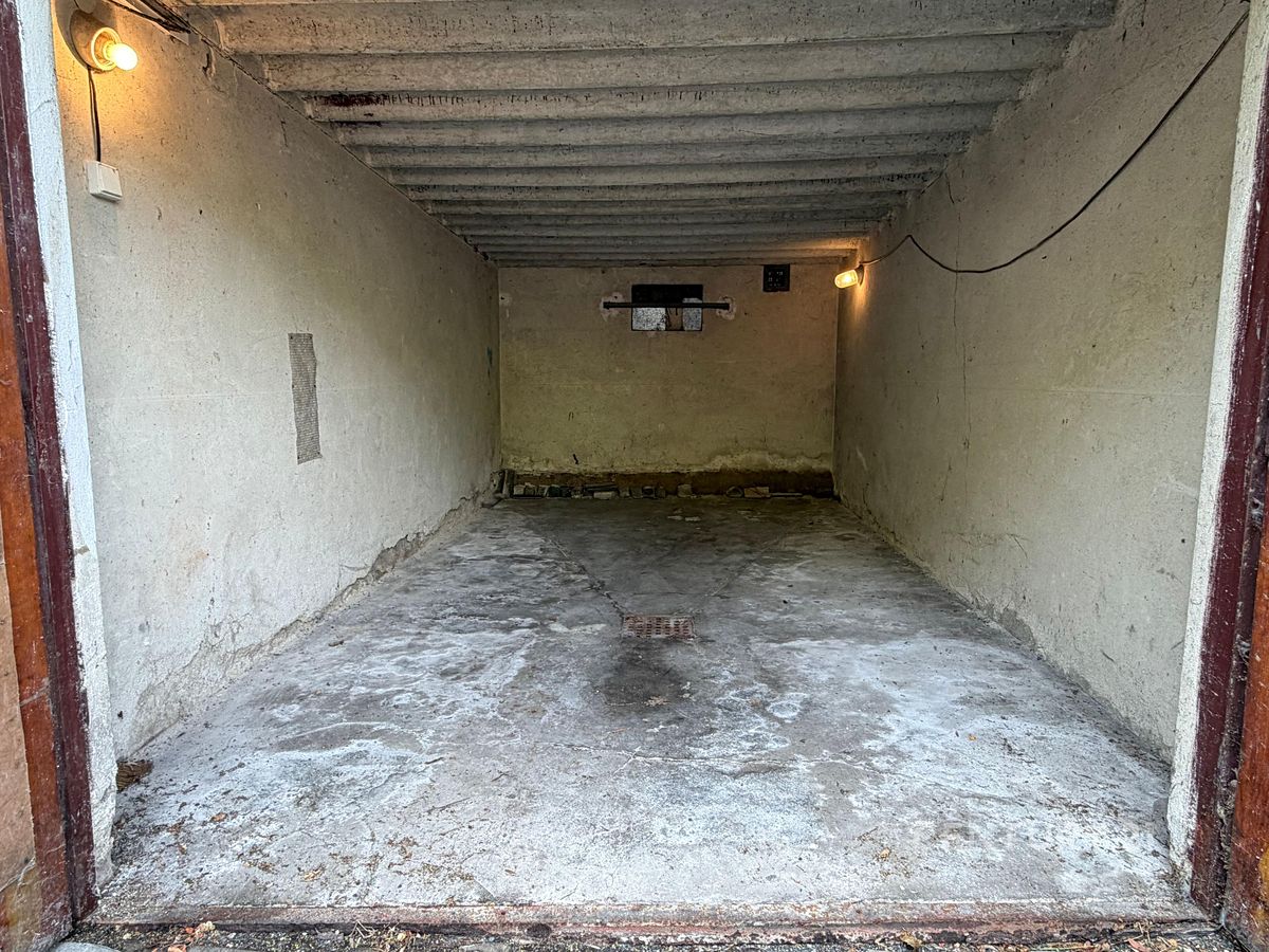 Pronájem garáže 15 m² – fotografie 3
