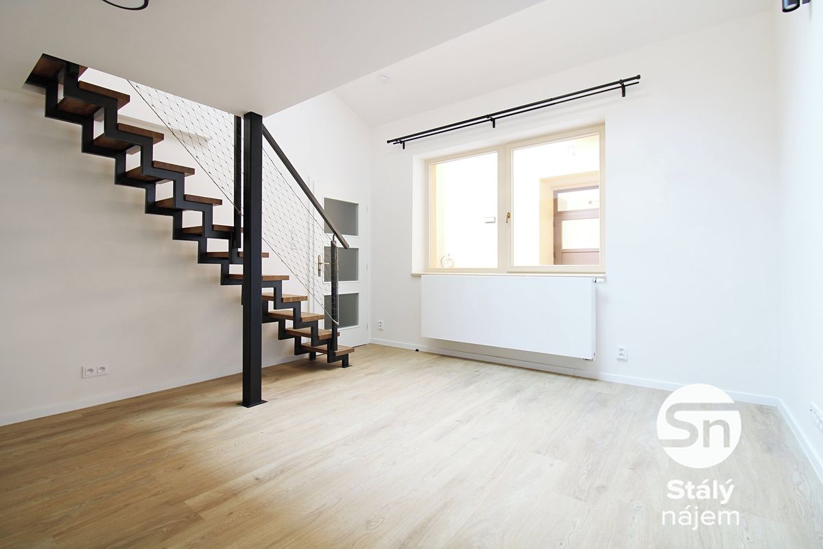 Pronájem bytu 2+kk 45 m² – fotografie 3