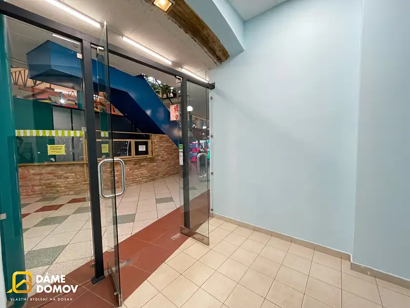 Pronájem obchodního prostoru 10 m², Hodonín – náhled fotky 3