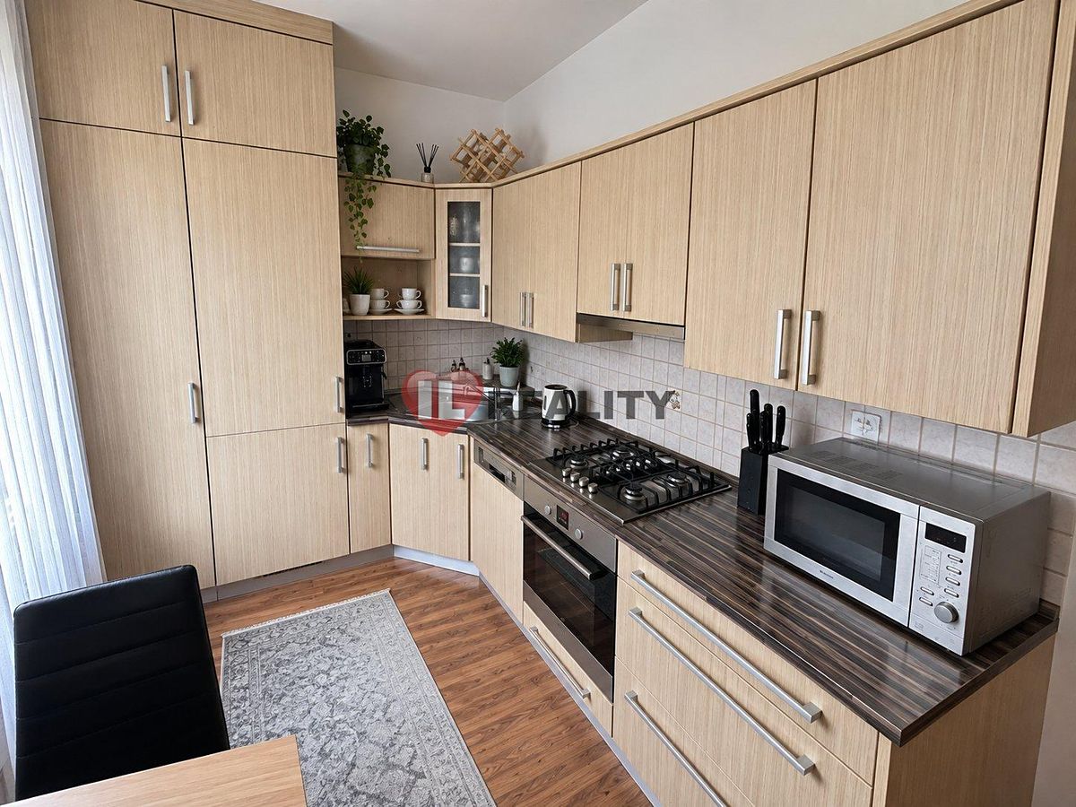 Prodej bytu 2+1 56 m² – fotografie 2
