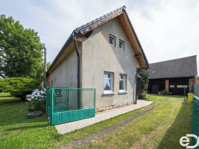 Prodej rodinného domu 114 m², pozemek 1685 m²