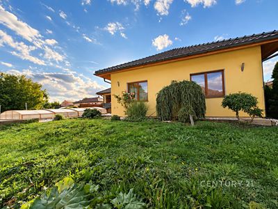 Prodej rodinného domu 258 m², pozemek 1073 m²