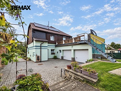 Prodej  rodinného domu 290 m², pozemek 877 m²