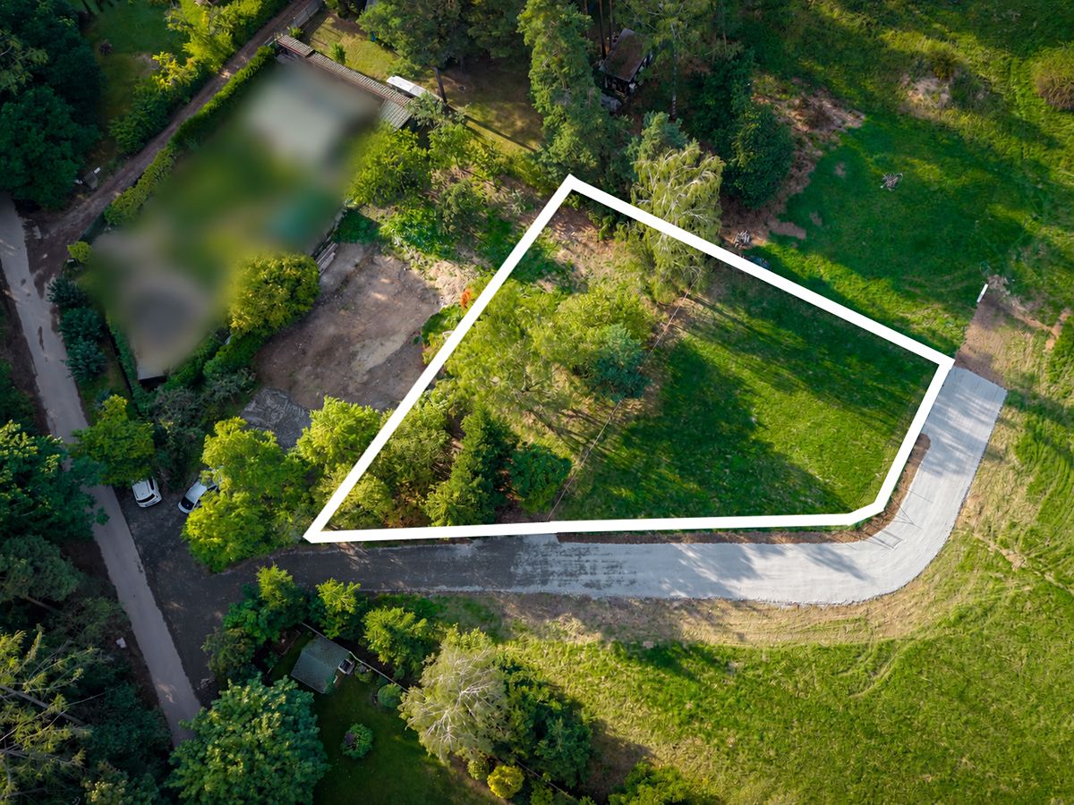 Prodej stavebního pozemku 1172 m² – fotografie 2