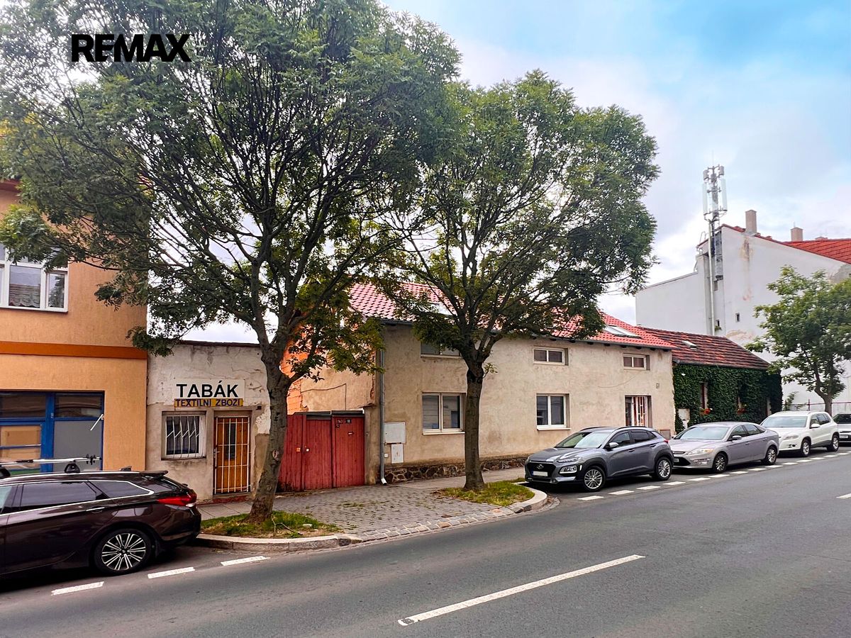 Prodej rodinného domu 244 m², pozemek 849 m² – fotografie 4