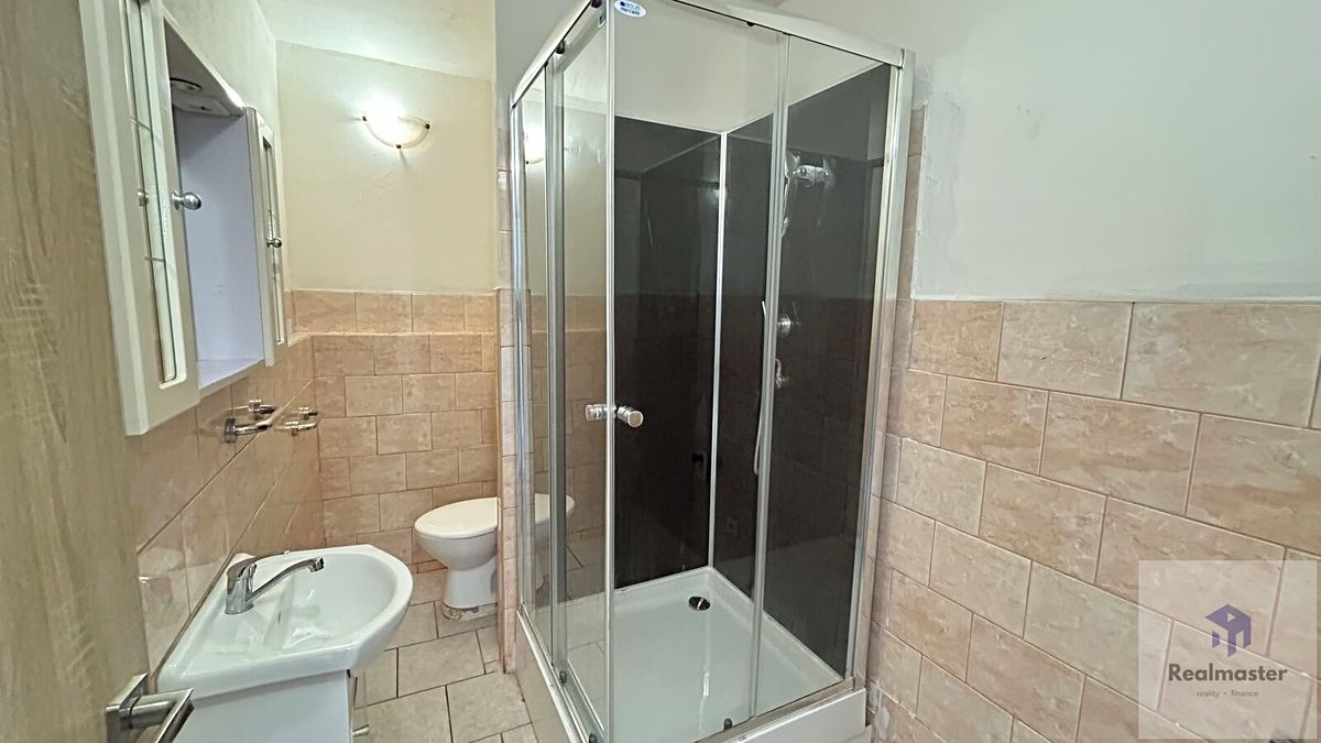 Pronájem bytu 2+kk 48 m² – fotografie 2