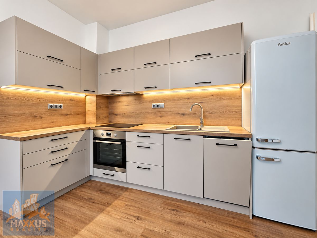 Pronájem bytu 2+kk 62 m² – fotografie 2