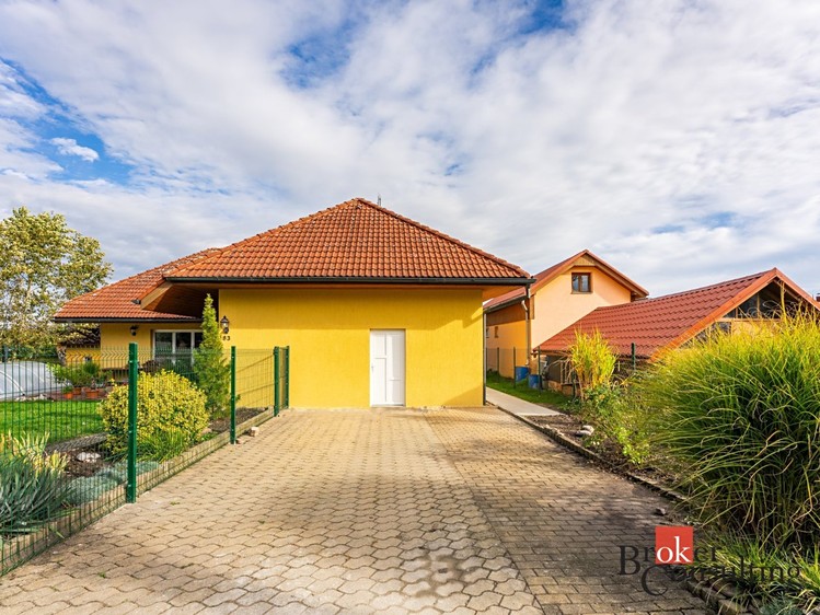 Pronájem bytu 3+kk, 110 m² (14 z 18)