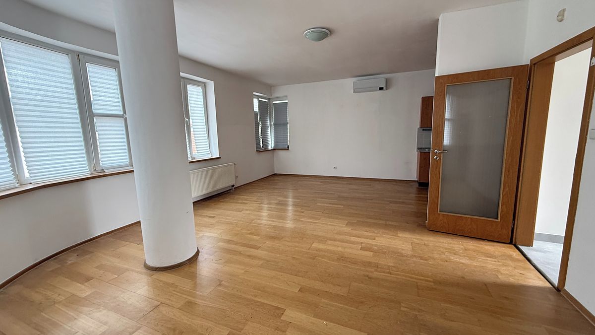 Pronájem kanceláře 66 m² – fotografie 5
