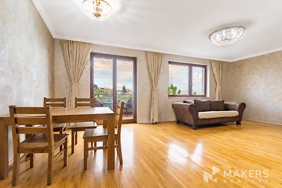 Pronájem bytu 3+kk 100 m²