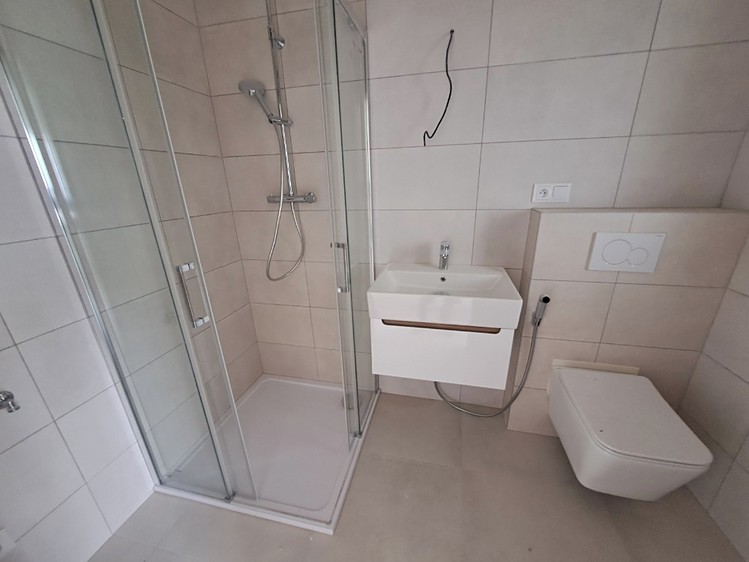 Pronájem bytu 1+kk, 27 m² (27 z 45)