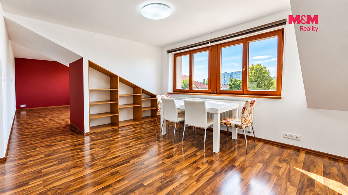 Pronájem bytu 2+kk 79 m² – fotografie 2