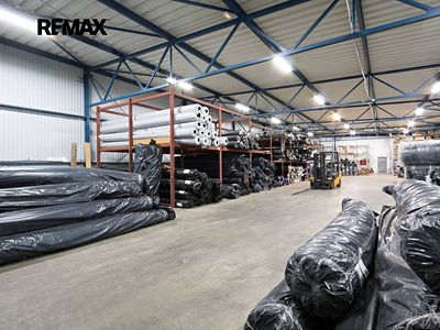 Prodej výrobní haly, prostoru 2325 m²