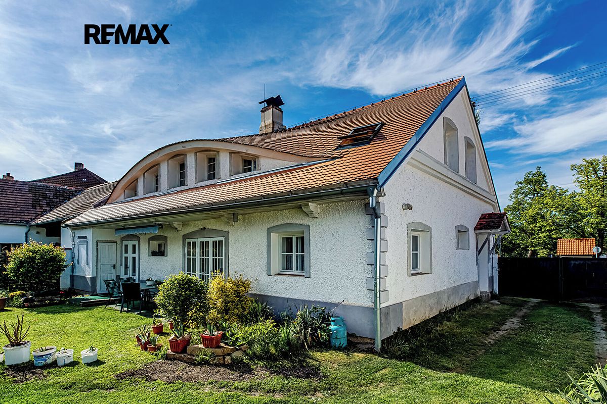 Prodej rodinného domu 154 m², pozemek 699 m², Lhenice – fotka 1 z 3