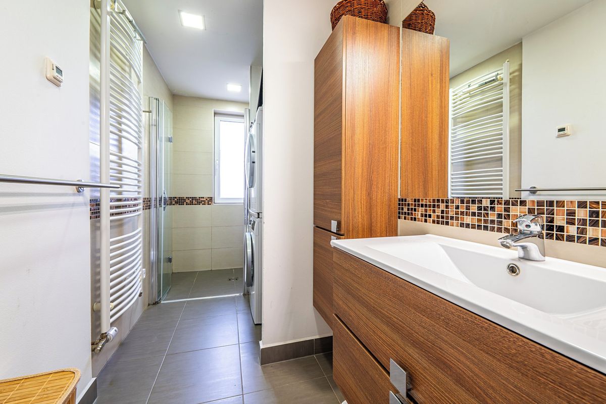 Prodej rodinného domu 154 m², pozemek 349 m² – fotografie 4