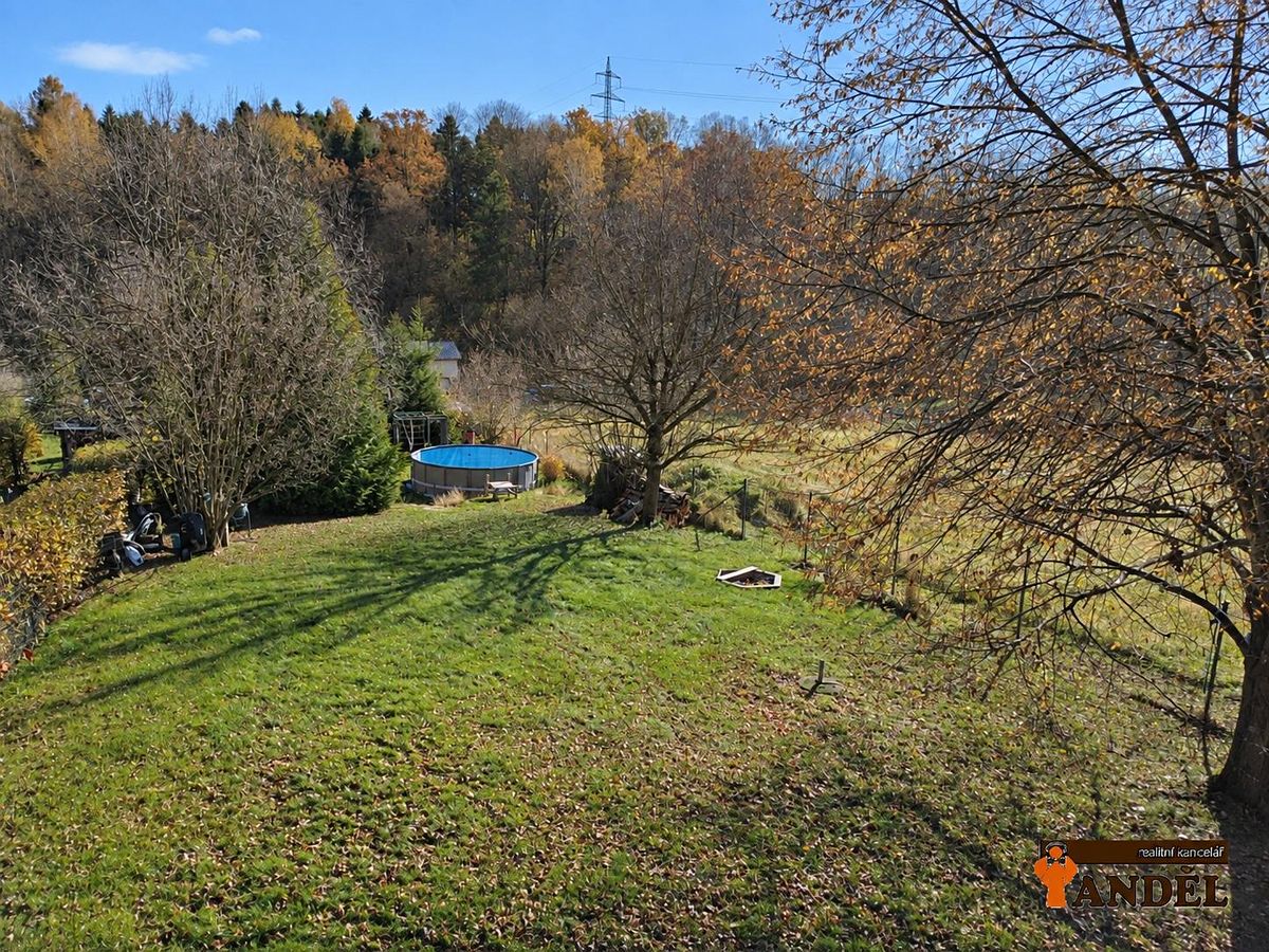 Prodej stavebního pozemku 884 m²