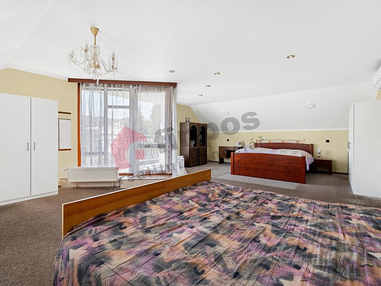 Prodej komerčního prostoru, 347 m² (8 z 30)