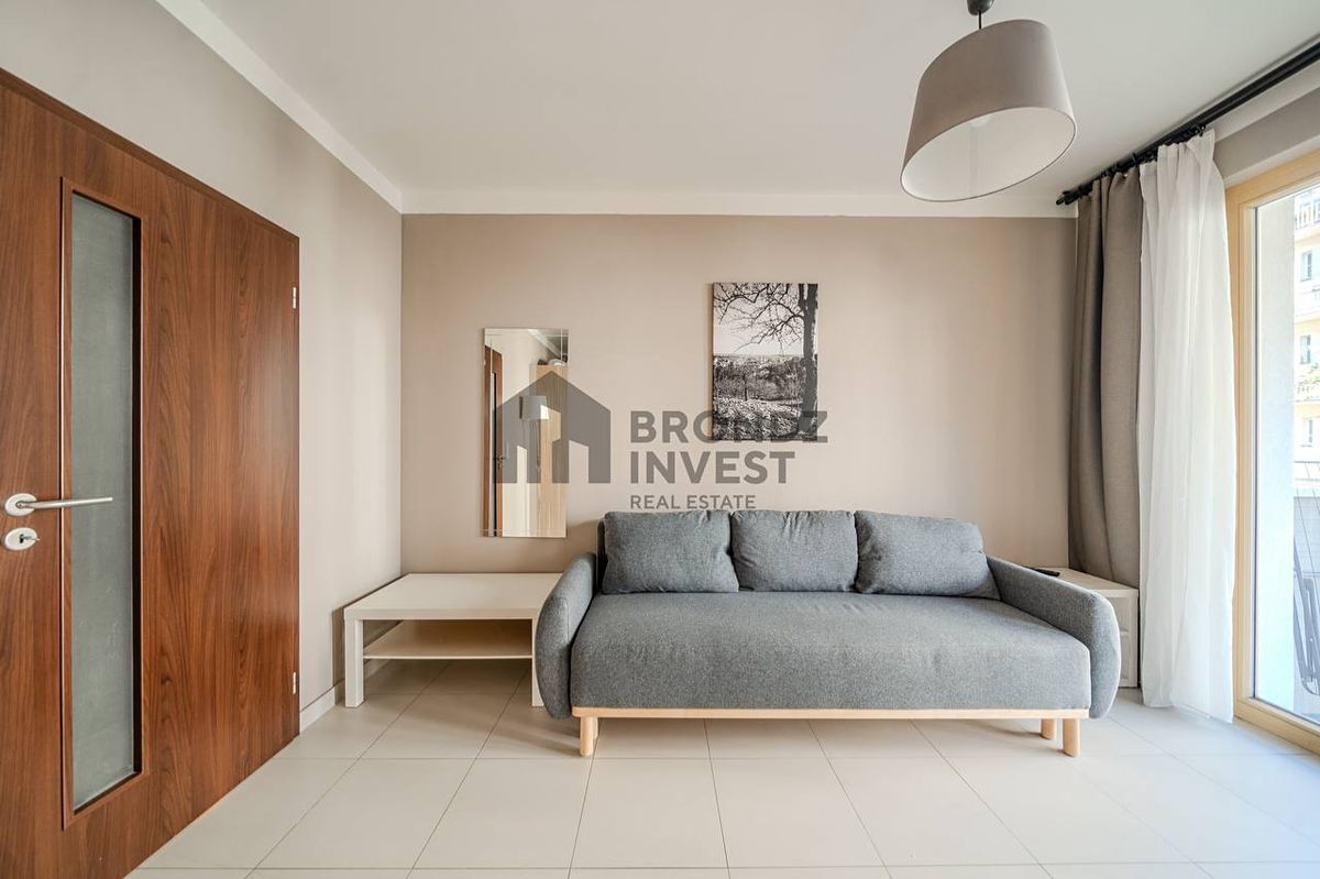 Pronájem bytu 1+kk 28 m² – fotografie 3