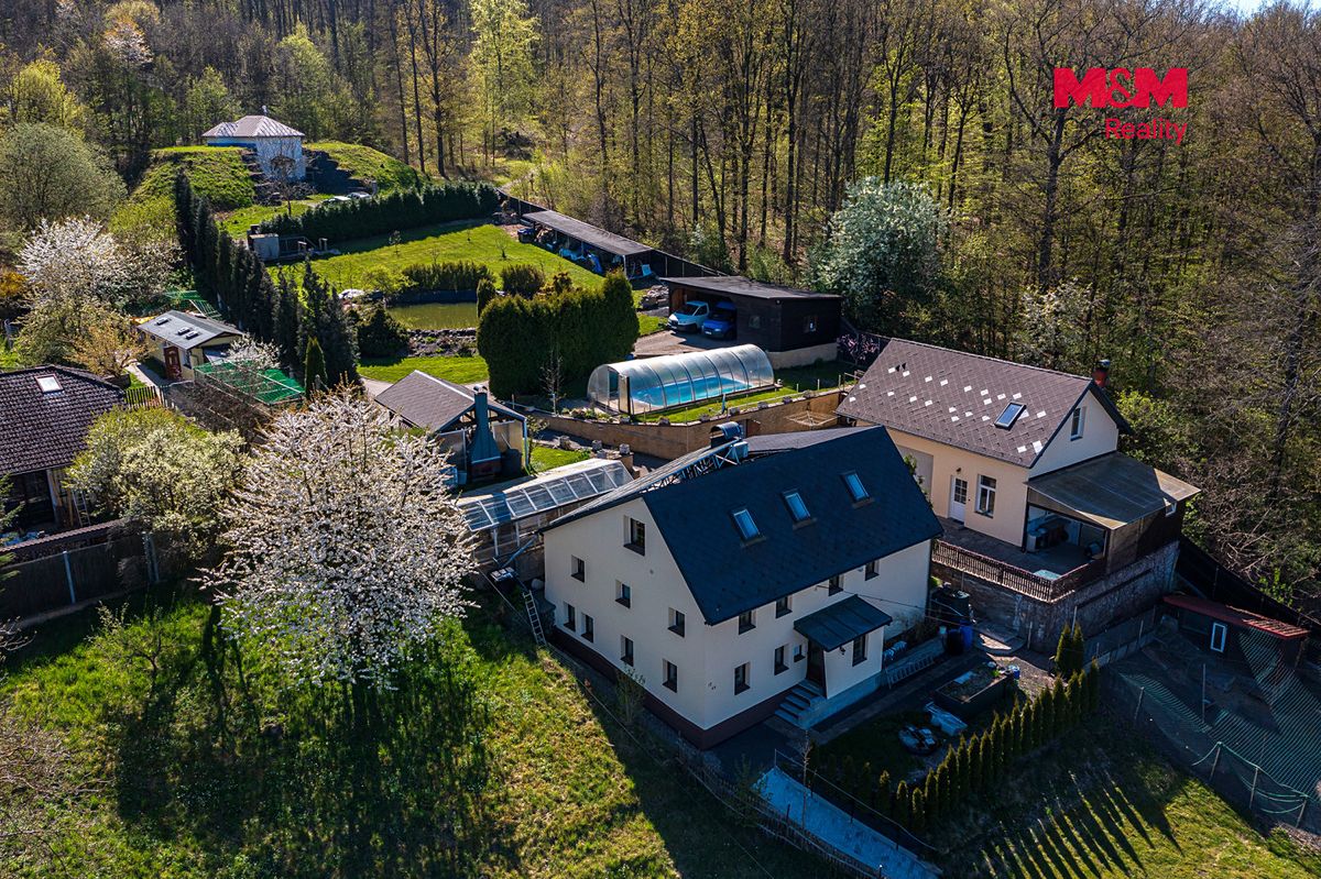 Prodej rodinného domu 196 m², pozemek 3033 m² – fotografie 2