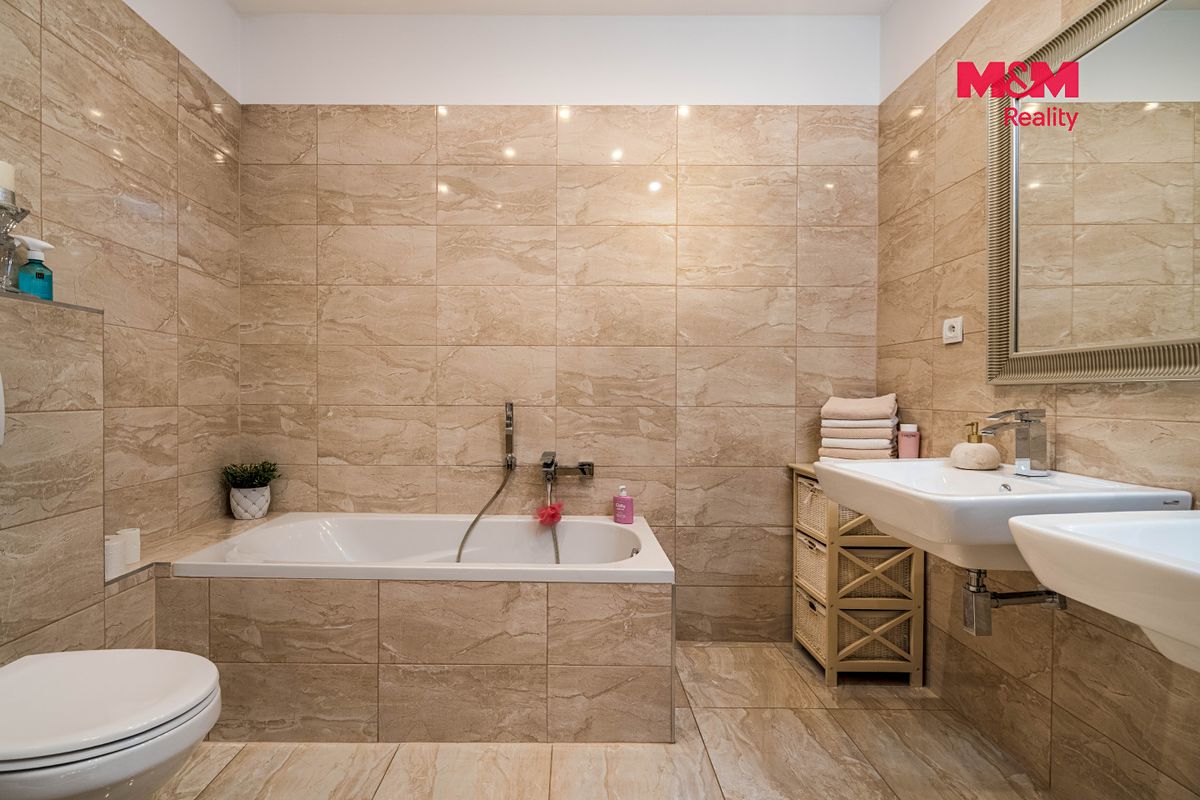 Prodej rodinného domu 177 m², pozemek 1013 m² – fotografie 5