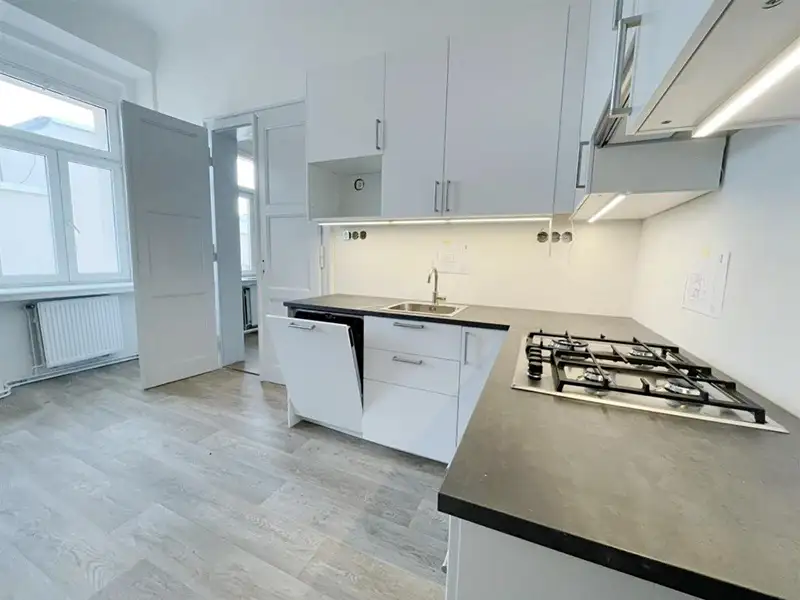 Pronájem bytu 3+kk 75 m², Praha – náhled fotky 1