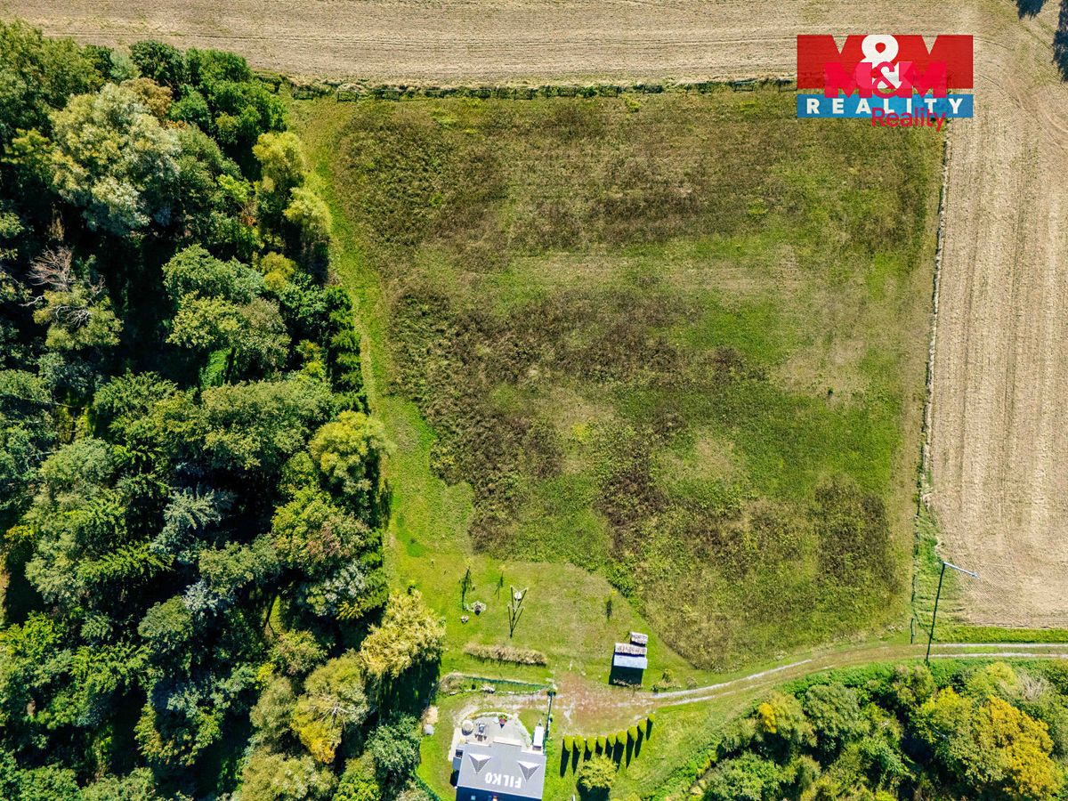 Prodej stavebního pozemku 999 m² – fotografie 3