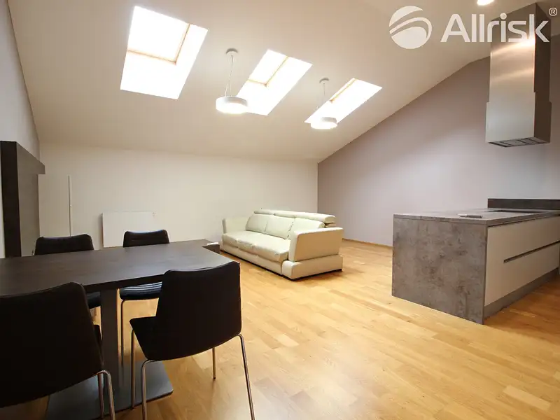 Pronájem bytu 2+kk 68 m², Brno – náhled fotky 1