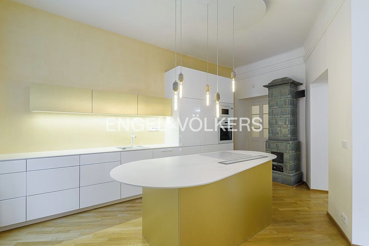 Pronájem bytu 3+kk 137 m² – fotografie 3