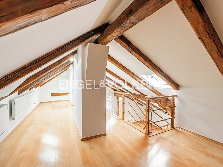 Квартира 4+kk в оренду, 221 м² (11 з 15)