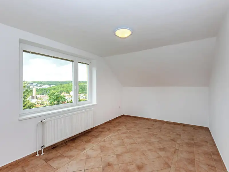Prodej bytu 4+1 89 m², Praha – náhled fotky 2