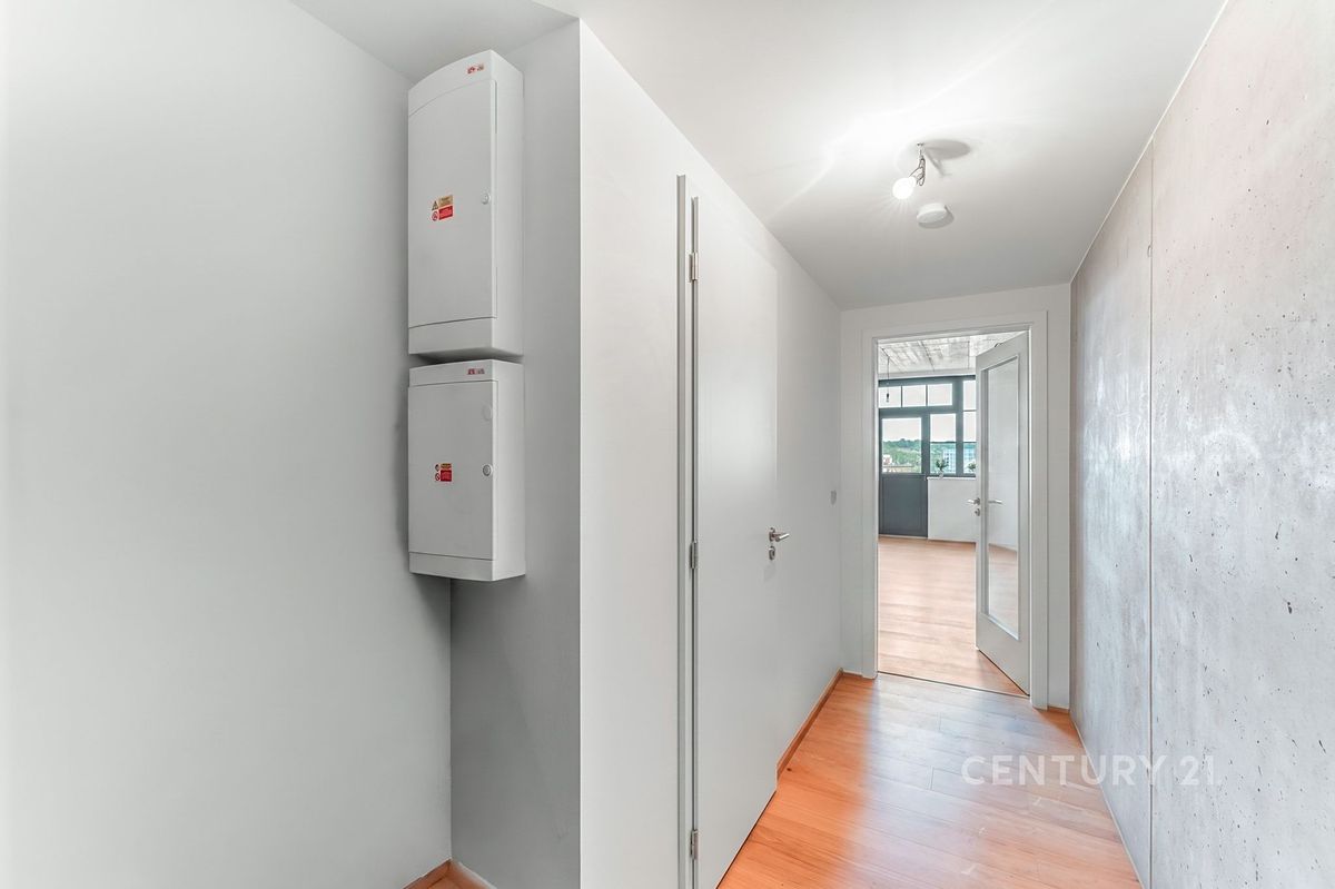 Pronájem bytu 1+kk 33 m² – fotografie 3