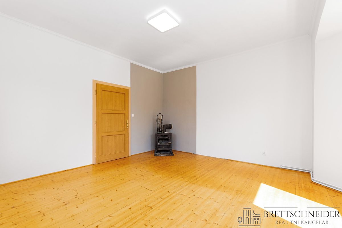 Pronájem rodinného domu 213 m², pozemek 1092 m² – fotografie 5