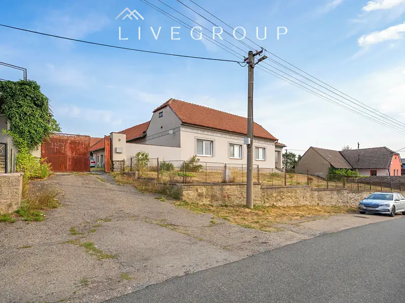 Prodej rodinného domu 122 m², pozemek 3294 m², Sedlec – náhled fotky 1