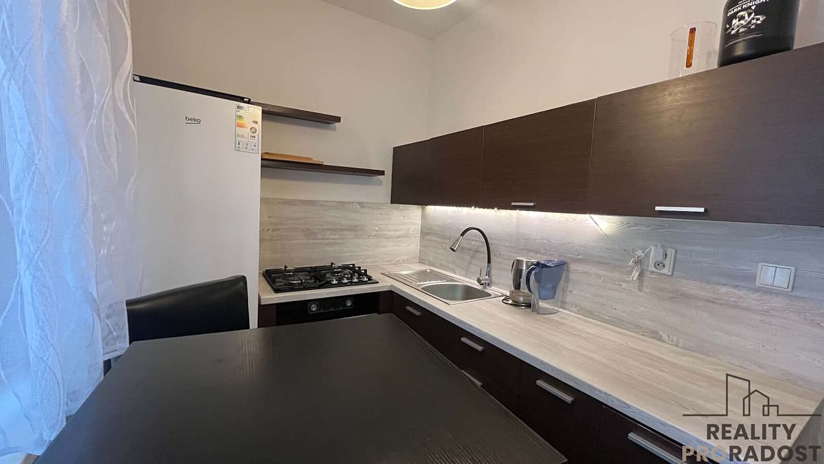 Pronájem bytu 1+1 35 m²