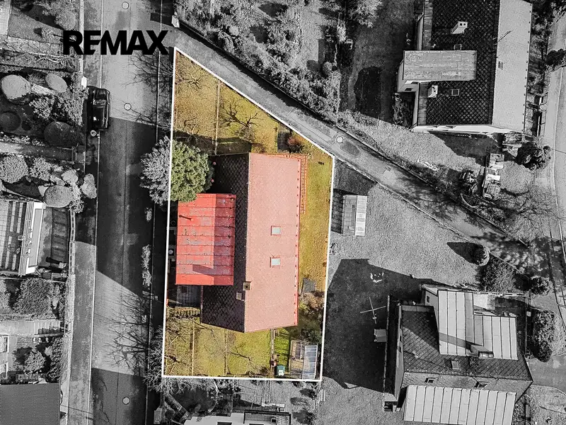 Prodej rodinného domu 210 m², pozemek 142 m², Vimperk – náhled fotky 2