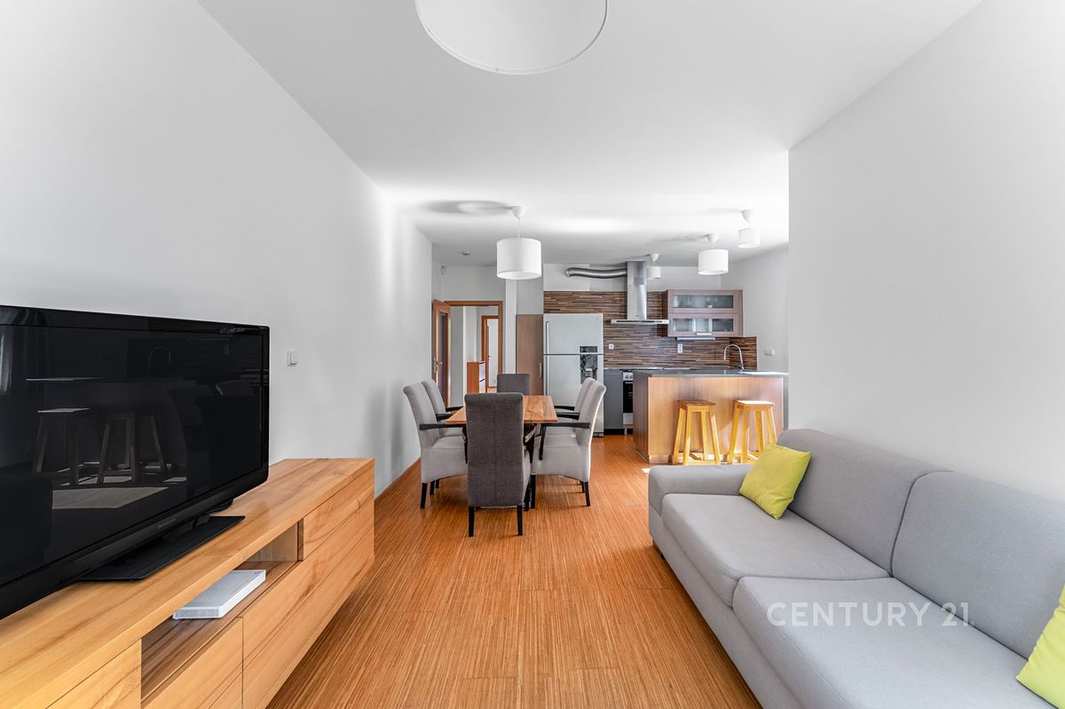 Pronájem bytu 3+kk 68 m² – fotografie 4