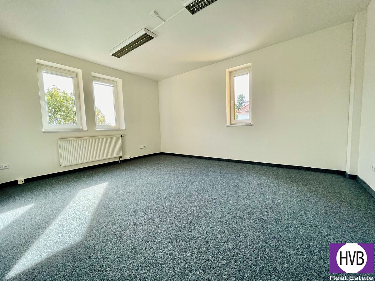 Pronájem kanceláře 112 m² – fotografie 4