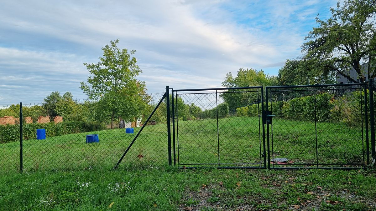 Prodej stavebního pozemku 3197 m² – fotografie 3