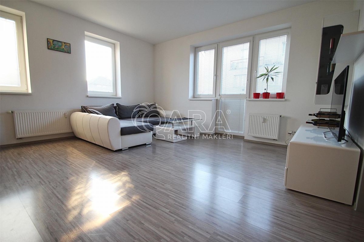 Pronájem bytu 3+kk 54 m² – fotografie 2
