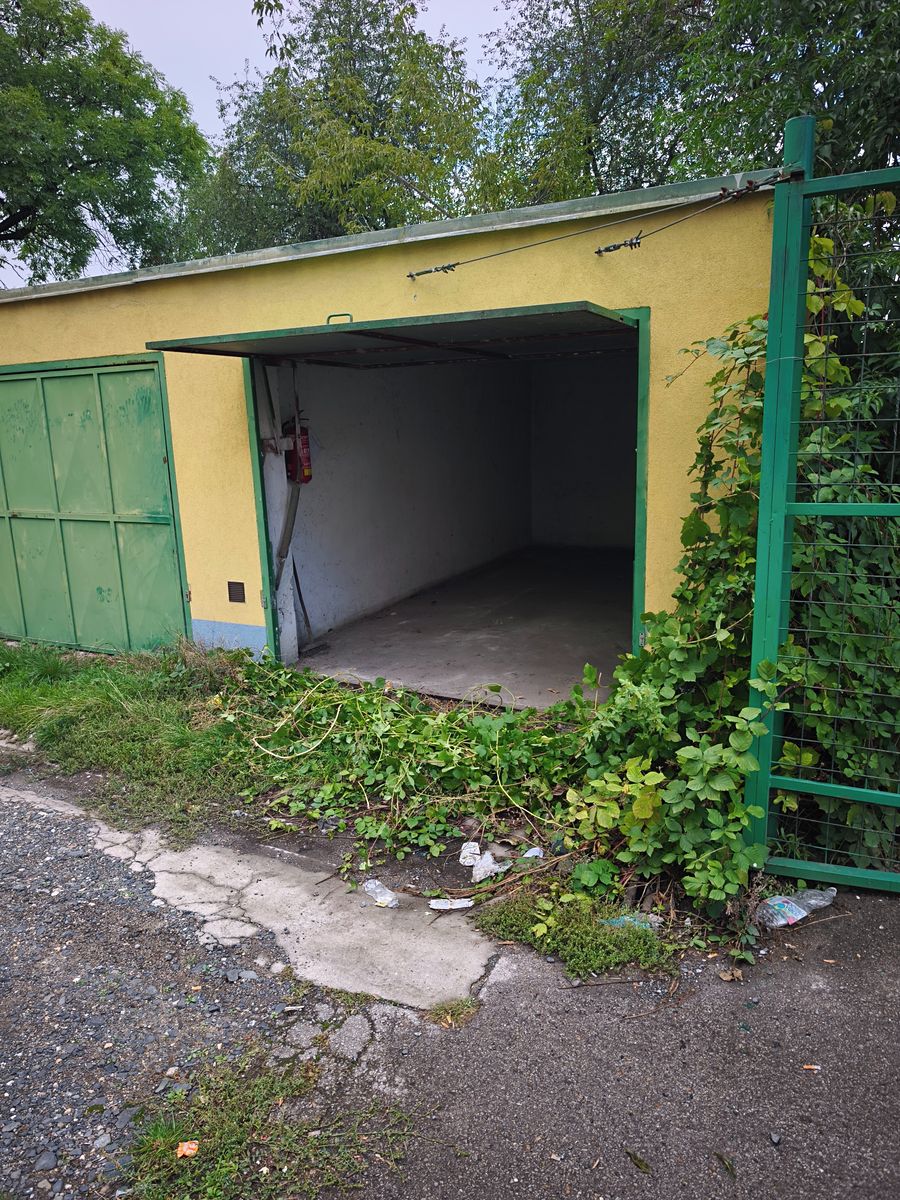 Pronájem garáže 18 m², Praha – fotka 1 z 3