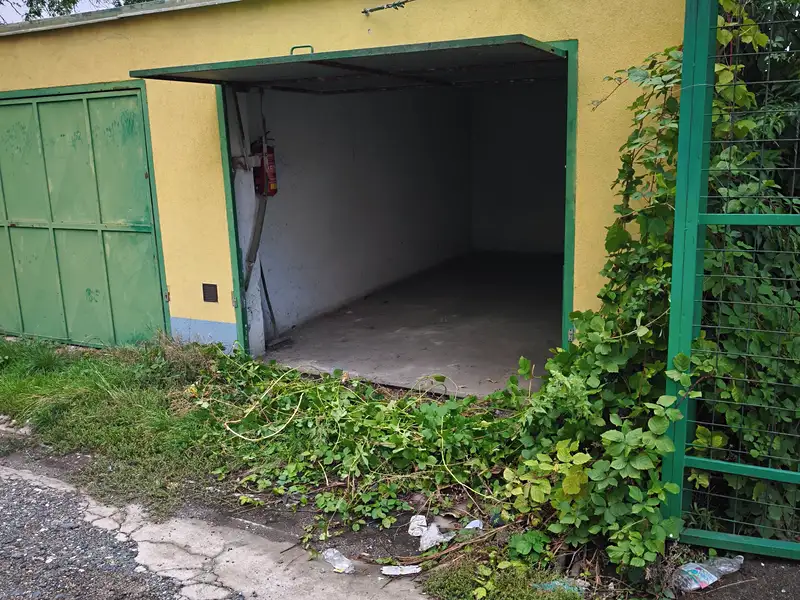 Pronájem garáže 18 m², Praha – náhled fotky 1