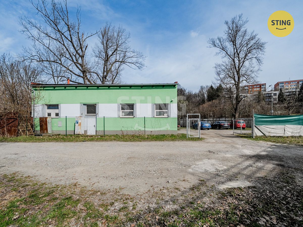 Prodej výrobní haly, prostoru 196 m² – fotografie 3