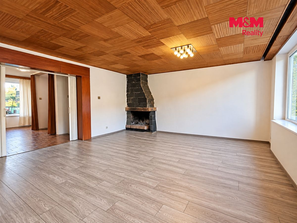 Prodej rodinného domu 180 m², pozemek 637 m² – fotografie 3