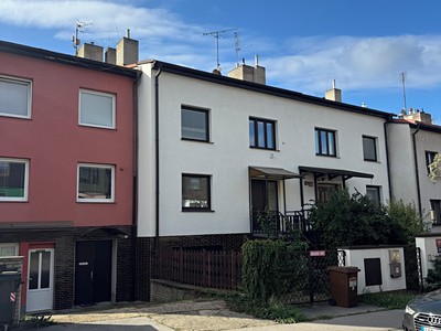 Pronájem  rodinného domu 307 m², pozemek 450 m²