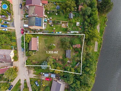 Prodej  stavebního pozemku 1 333 m²
