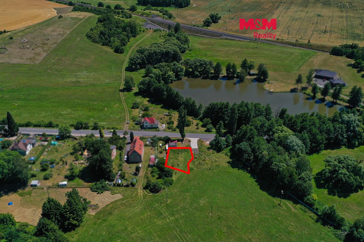 Prodej stavebního pozemku 586 m², Hájek – fotka 1 z 3