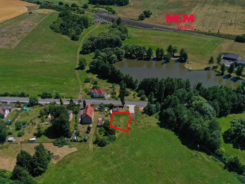 Prodej stavebního pozemku 586 m², Hájek – náhled fotky 1